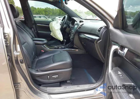 2014 Kia Sorento Limited V6 z USA, uszkodzony, nr VIN 5XYKW4A78EG442634